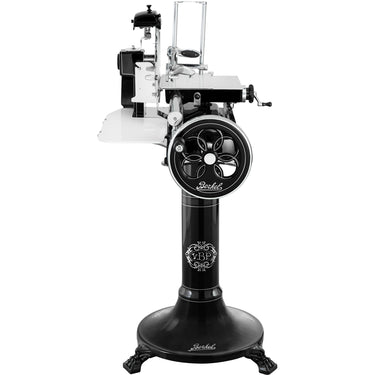 Die Berkel B3 in Schwarz ist die professionelle Aufschnittmaschine mit Schwungrad, die auch für intensive Schneidanforderungen geeignet ist.