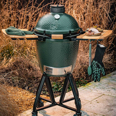 Die neuen EGG Mates (Seitentische) aus Akazienholz sind eine großartige Ergänzung an der Seite Ihres Big Green Eggs.
