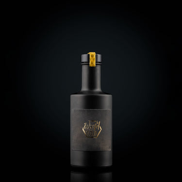 Maiwipfelrum von Harry Albel – Puristischer Rum mit Karamell und Honignoten, perfekt als Digestif.