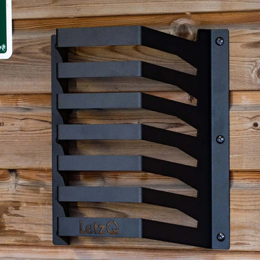 LetzQ Zubehörhalter aus Edelstahl für ordentlichen, griffbereiten Stauraum von bis zu 6 Grillaccessoires.