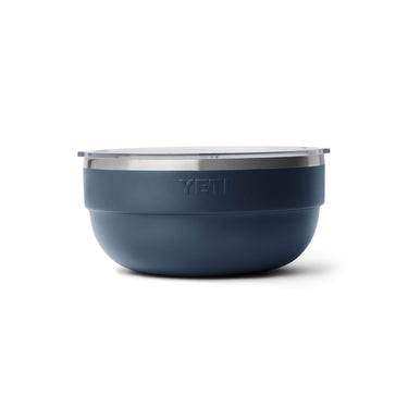 Die YETI Rambler® Large Isolierte Schüssel in Navy ist eine hochwertige, doppelwandig vakuumisolierte Edelstahlschüssel, die Speisen zuverlässig warm oder kalt hält. Ideal für unterwegs, beim Camping oder für den täglichen Gebrauch.