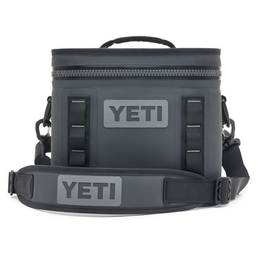 Hopper Flip 8 in Charcoal – die perfekte Kühlbox für Solo-Ausflüge und Wanderungen.