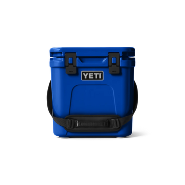 Die YETI Roadie 24 Kühlbox in Royal Blue kombiniert hohe Kühlleistung mit kompakter Größe.