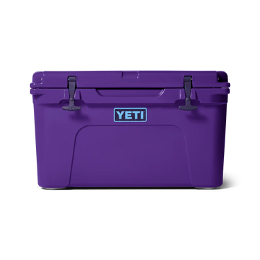 Die YETI Tundra 45 Kühlbox in Pace Purple/Blue überzeugt mit robuster Bauweise