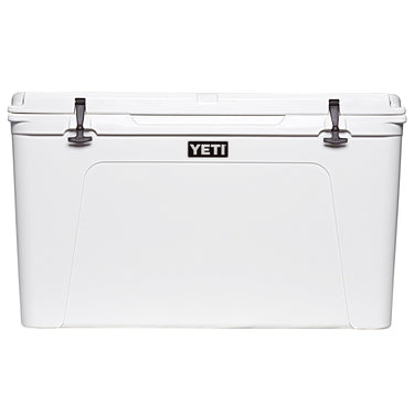 Tundra 210 White von YETI – die tiefste Kühlbox der Serie, ideal für lange Jagd- und Angelausflüge.