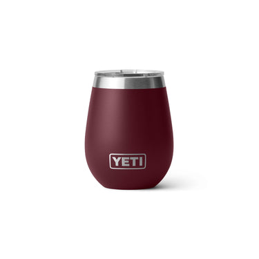 Rambler 10 Oz Wine Tumbler in Wild Vine Red – lebendige Farbe für besondere Momente.