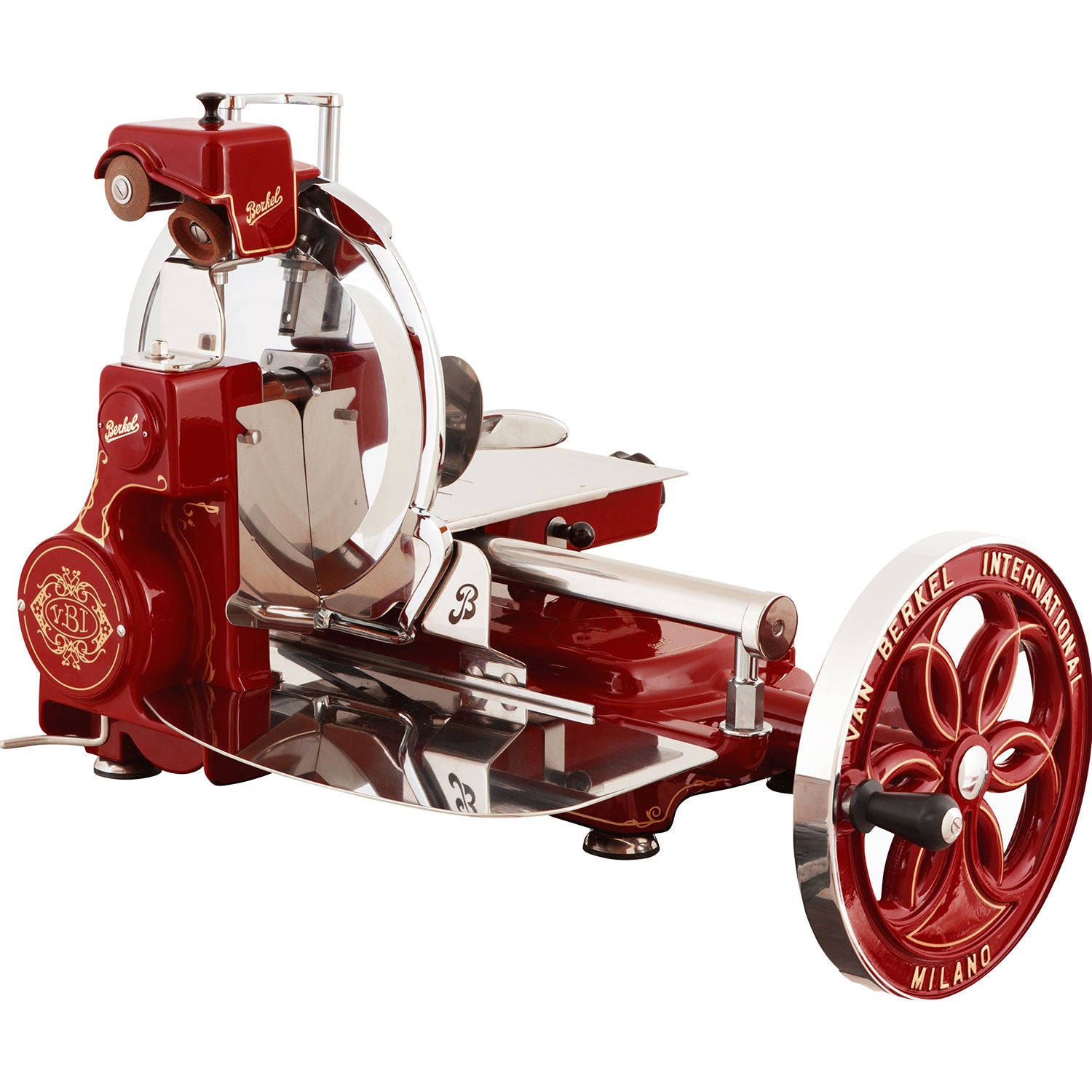 Die rote Berkel B114 Aufschnittmaschine mit Schwungrad ist besonders zum Schneiden für Rohschinken und hochwertige Wurstspezialitäten geeignet.