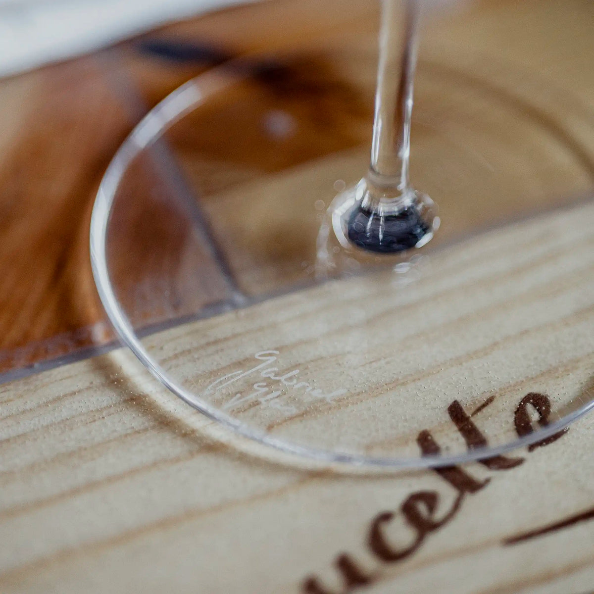 Gabriel-Glas im stilvollen Ambiente gedeckt