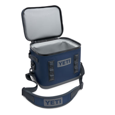Hopper Flip 12 in Navy – die robuste und auslaufsichere Kühltasche für Tagesausflüge.