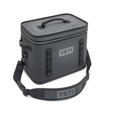 Hopper Flip 18 in Charcoal – Platz für Mittagessen und ein Sechserpack.