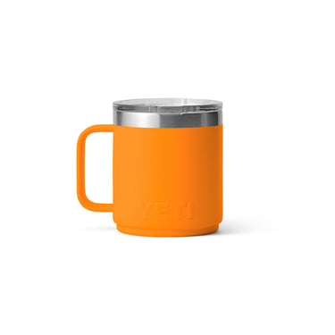Die Rambler Tasse 10 Oz in King Crab hält Getränke heiß oder kalt und kommt mit einem stabilen Deckel.