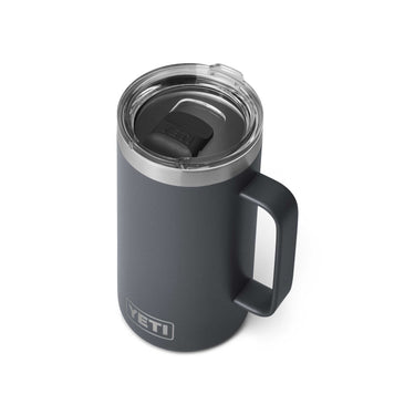 Der Rambler Krug 24 Oz in Charcoal ist isoliert, stabil und ideal für den Campinggebrauch.