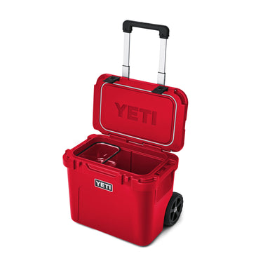 Kühlbox YETI Roadie 32 in Rescue Red mit Rollen