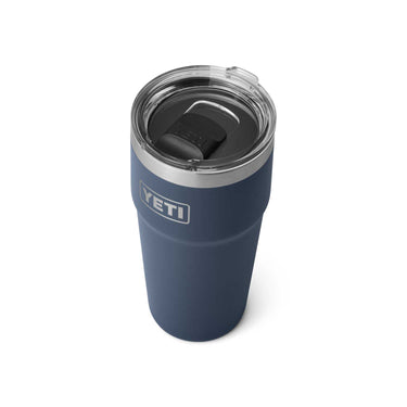 Stapelbarer YETI Becher in Navy, 591 ml, spülmaschinenfest.