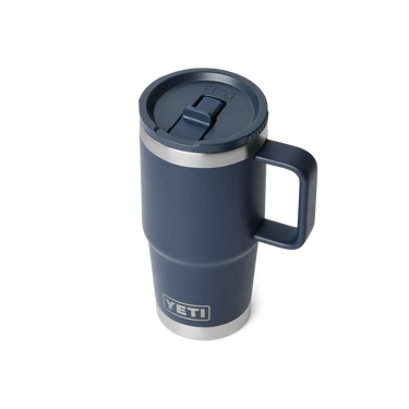 Dunkelblauer YETI Travel Straw Mug 20 Oz mit sicherem Trinkhalmdeckel