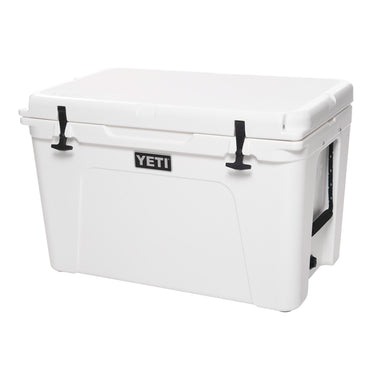 Tundra 105 White von YETI – perfekt für Boot und Pickup, mit weniger Platzbedarf.