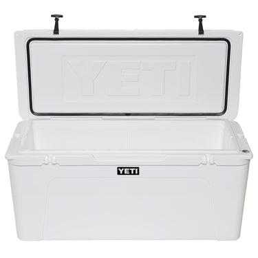 Tundra 160 White von YETI – designed für Langlebigkeit, ob zu Land oder zu Wasser.