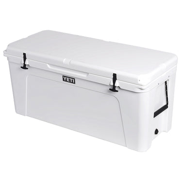 Tundra 160 White von YETI – designed für Langlebigkeit, ob zu Land oder zu Wasser.