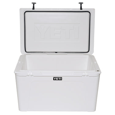 Tundra 210 White von YETI – die tiefste Kühlbox der Serie, ideal für lange Jagd- und Angelausflüge.