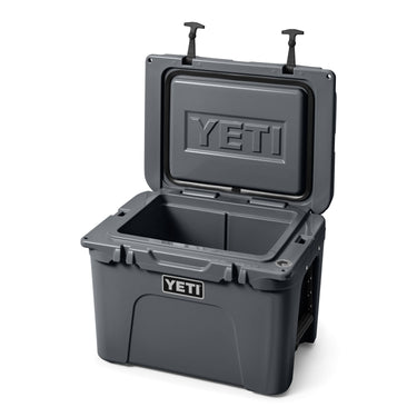 Tundra 35 von YETI in Tan – ideal für Grillabende und Ausflüge.