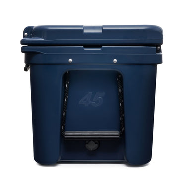 Tundra 45 in Navy – zuverlässige Kühlung für einen Tag am Wasser.