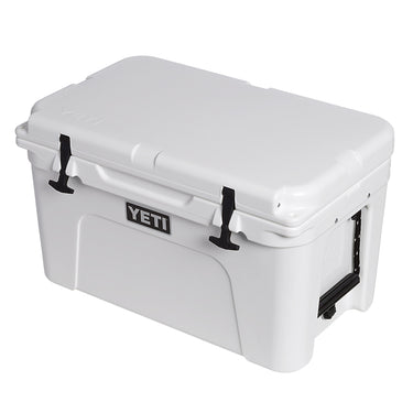Tundra 45 in White – perfekte Kühlbox für Outdoor-Fans, hält Ihre Vorräte unter extremen Bedingungen frisch.