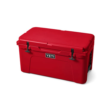 Tundra 65 in Rescue Red – auffällige Farbe, die sich perfekt für Abenteuer eignet.