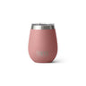 YETI Rambler 10 Oz Wein-Thermobecher in Sandstone Pink mit langer Kühlwirkung.