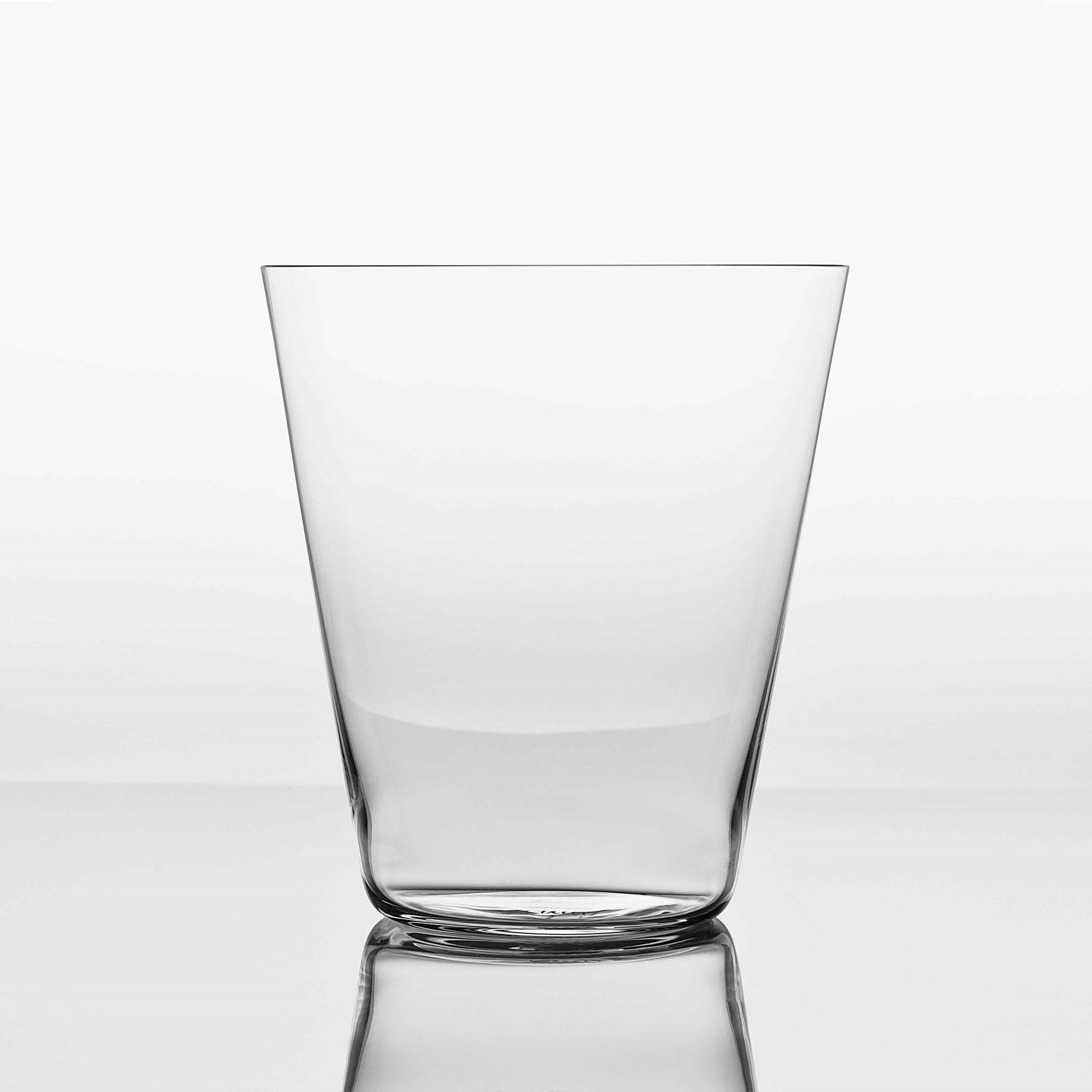 Zalto Becher W1 Kristall ideal für Wasser und Fruchtsäfte mit elegantem Design.